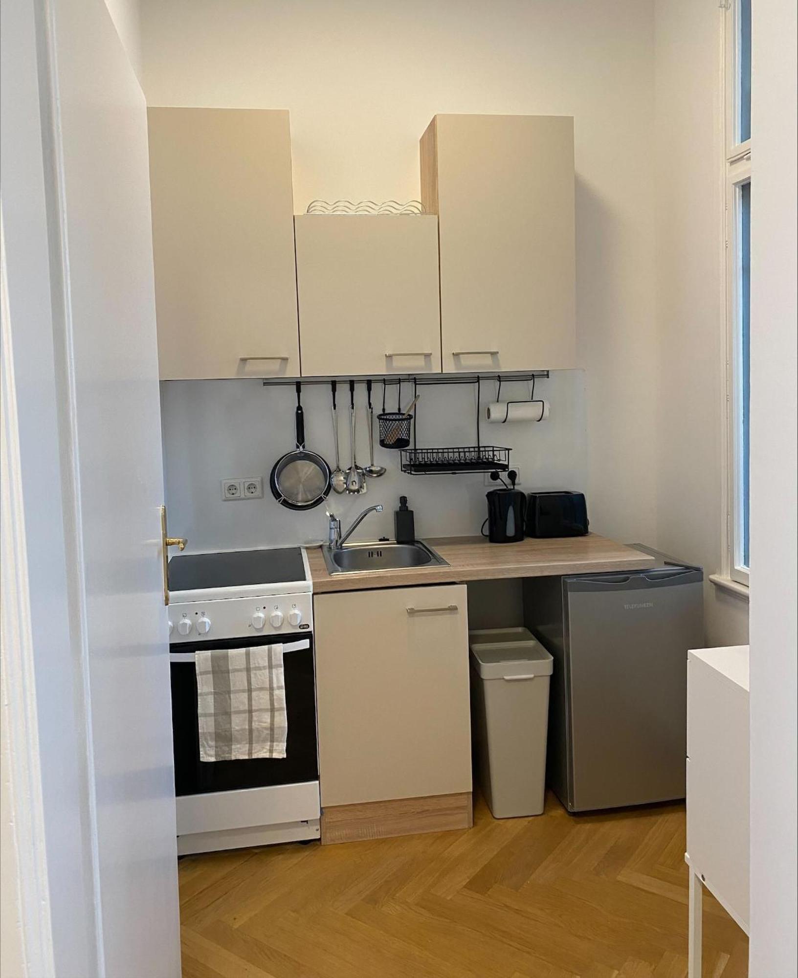 Cosy Apartment In Mariahilf Close To Citycenter Wenen Buitenkant foto